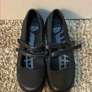 Abeo Shoes- New Without Tags